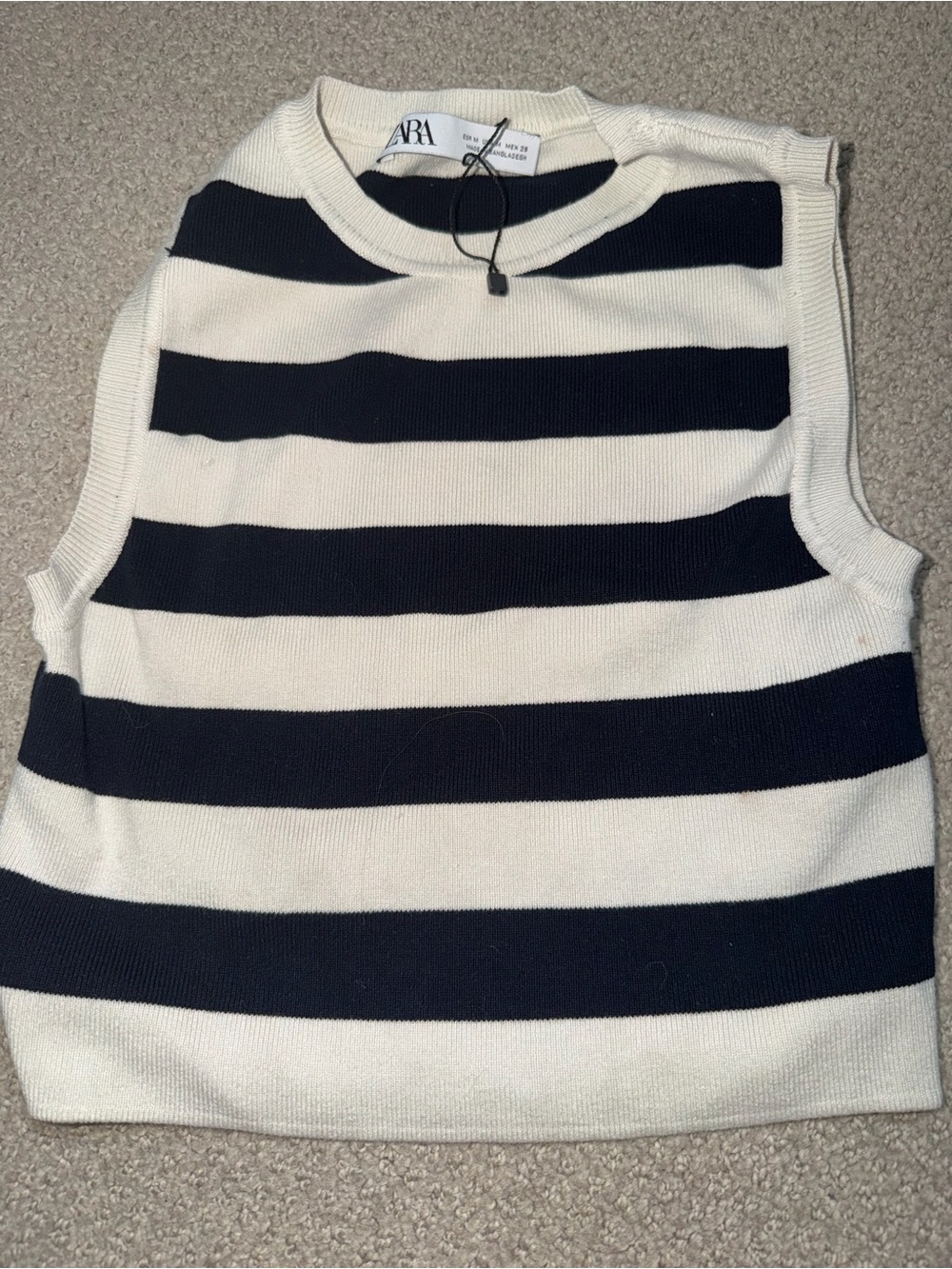 Zara Women’s Black and Cream Striped Sleeveless Crew Sweater Vest